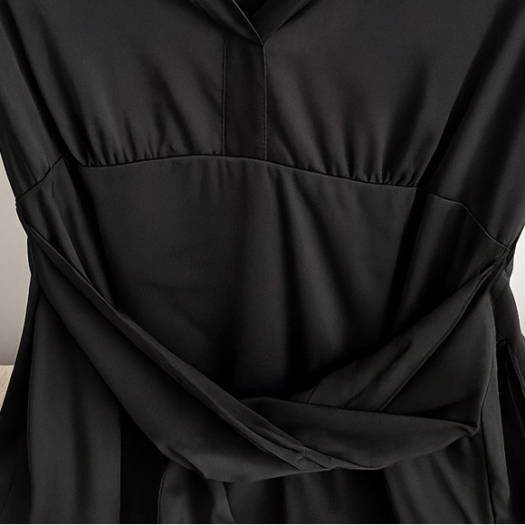 Ann Taylor’ Black Wrap Blouse Size 14 – Short Sleeve Tie Waist Top Made in China - Picture 10 of 13